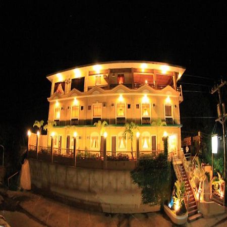 Mount Tapyas Coron Exterior photo
